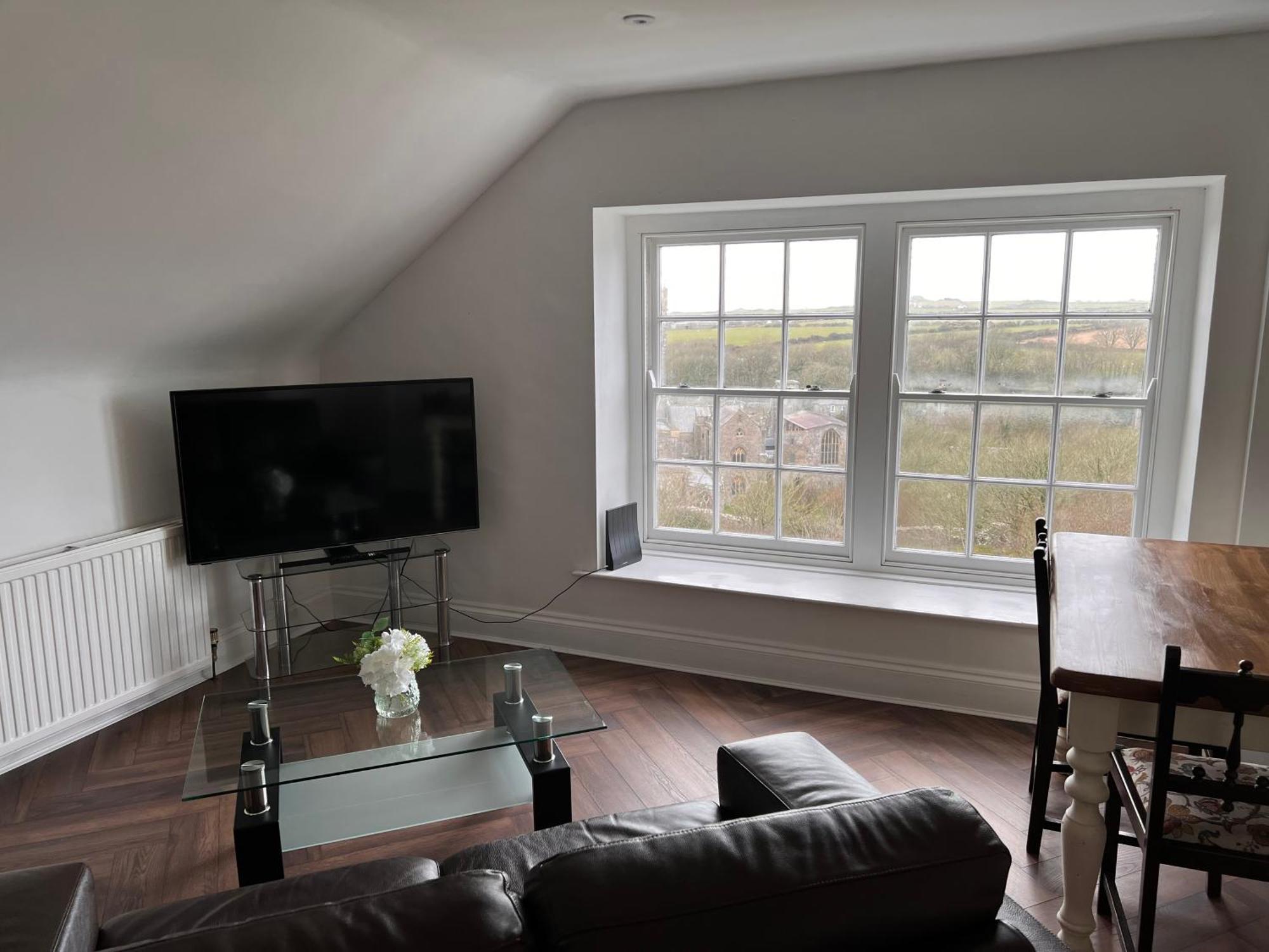 St Davids Gin & Kitchen - The Cathedral Villas Quarto foto
